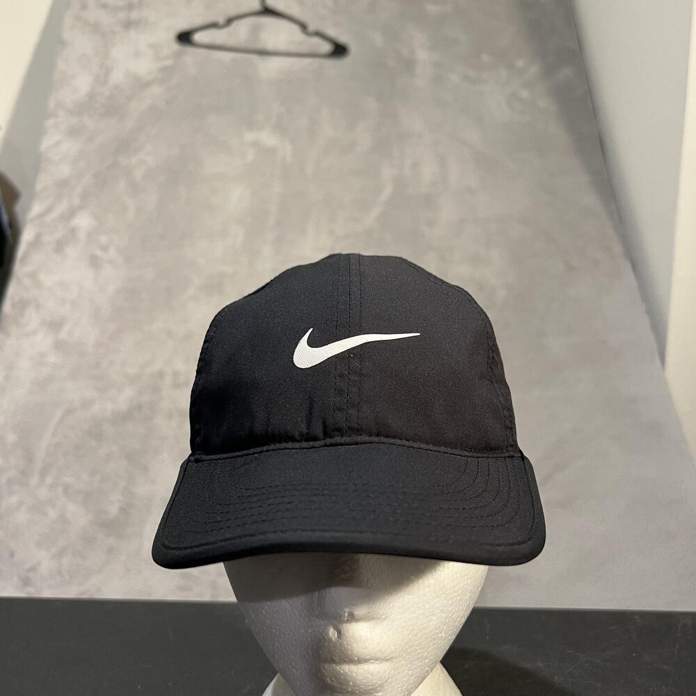 Nike Hat Cap Strap Back Black Featherlight Dri-Fit Mens Athletic Running Golf